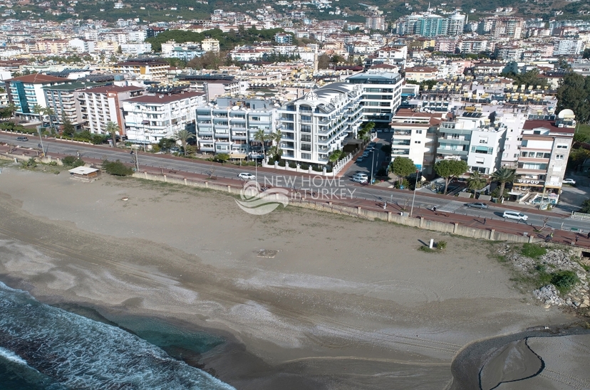 Luxury 1+1 Apartment with Stunning Sea View in Alanya Center