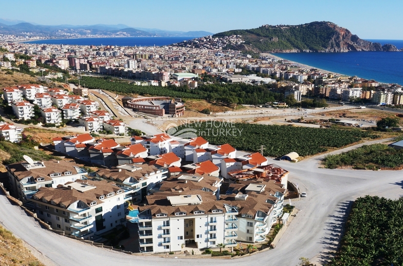 Luksuriøs 2+1 Penthouse med Fantastisk Udsigt i Alanya Centrum