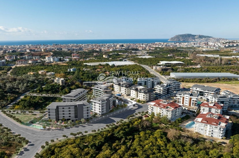 Lyx 1+1 med utsikt över slott och berg i Oba, Alanya