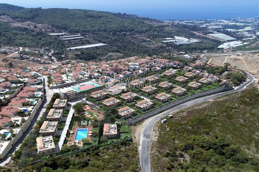 Lyxig 3+1 Villa med utsikt över slott och berg, Alanya - Kargicak