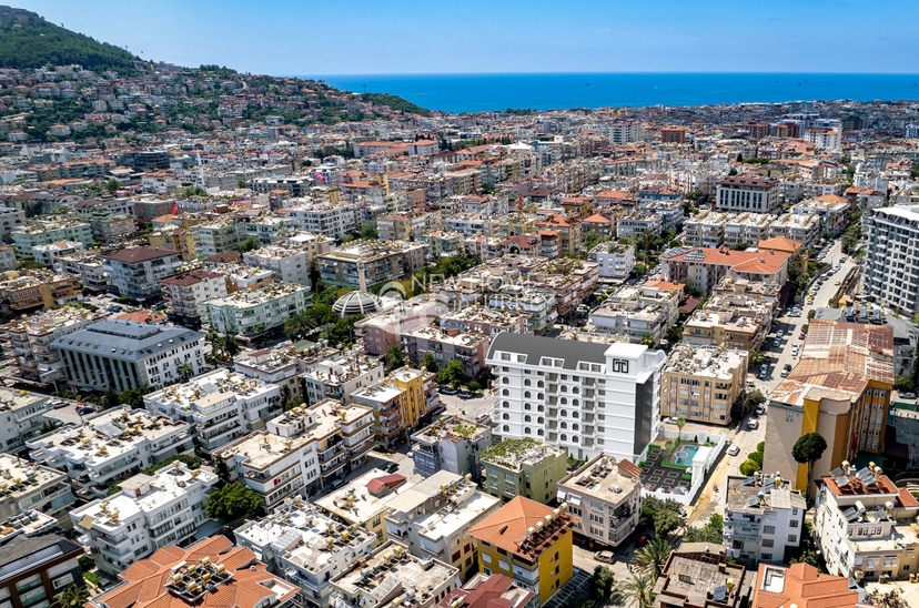 Lyxig 2+1 lägenhet med slott- och fjällutsikt, Alanya centrum