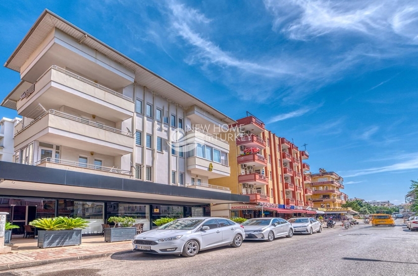 Luxuriöses 1+1 Apartment mit Bergblick im Zentrum von Alanya