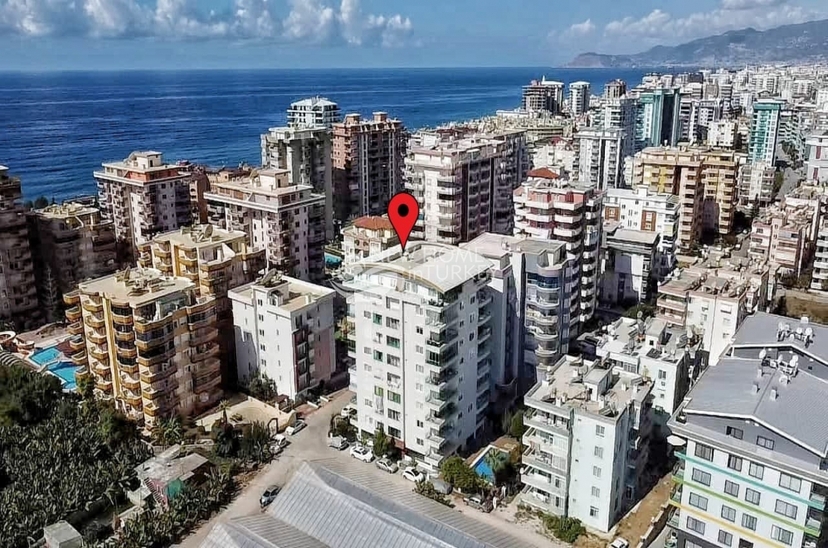 Immediately available spacious 2+1 penthouse 250 m from the sea in Alanya