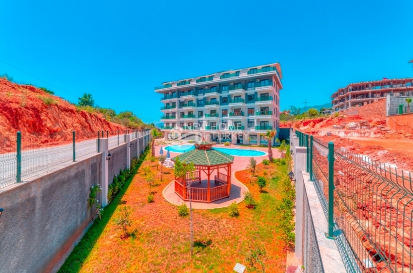 Luksuriøs Bjergudsigt 2+1 Penthouse i Oba, Alanya