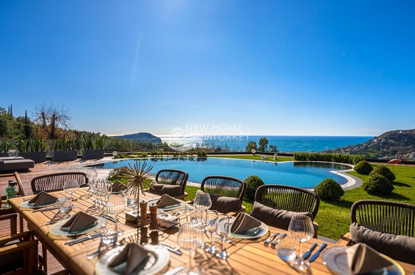 Luxury 3+1 Villa with Sea and Castle Views, Alanya - Bektas