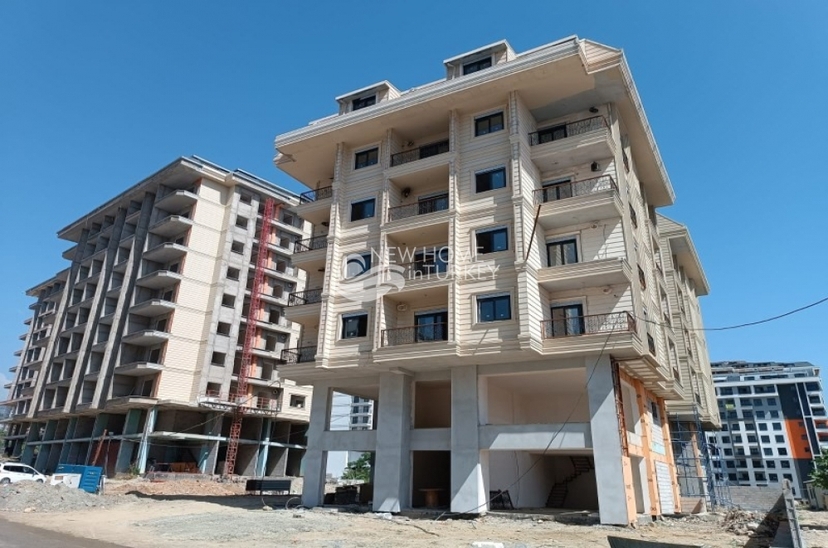 Luxury 1+1 Apartment with Mountain Views in Alanya, Mahmutlar
