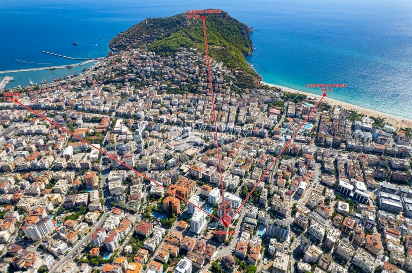 Luxuriöse 4+1 Wohnung mit Bergblick, Alanya Zentrum