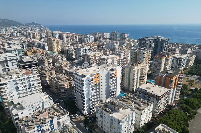 Luxurious 1+1 Apartment with Sea and Mountain Views in Alanya