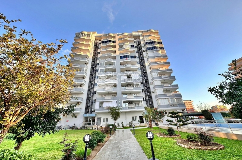 Luxury 4+1 Penthouse with Sea and Mountain Views, Alanya