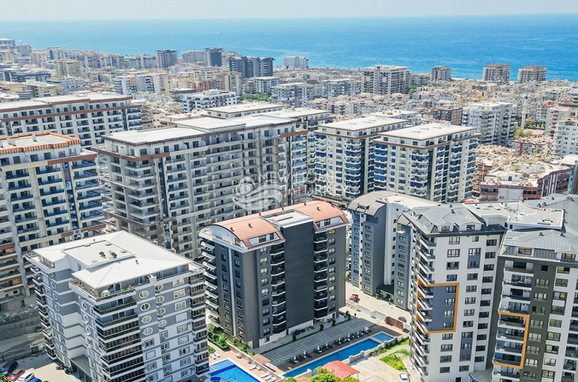Luksuriøs 1+1 Leilighet med Fjellutsikt i Alanya