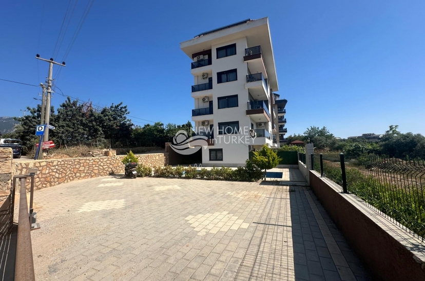 2+1 Wohnung mit Bergblick in Oba, Alanya