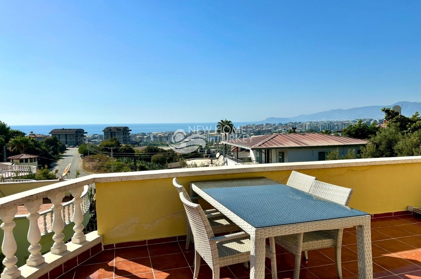 Atemberaubende Meer- und Burgblick-Villa in Kargicak, Alanya