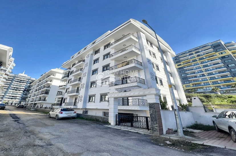 Luksuriøs 1+1 Leilighet med Fjellutsikt i Mahmutlar, Alanya