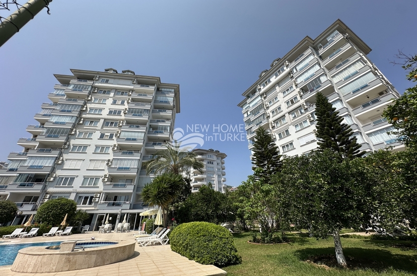 Slott- och bergsutsikt 1+1 lägenhet, Alanya - Cikcilli