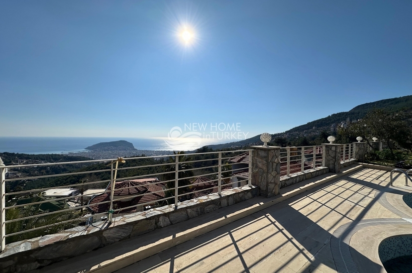 Luxurious 5+1 Villa with Breathtaking Views in Alanya - Bektas
