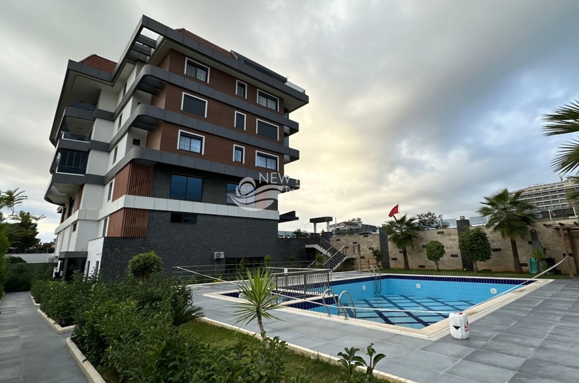 Moderne 1+1 Lejlighed med Hav- og Bjergudsigt i Kestel, Alanya