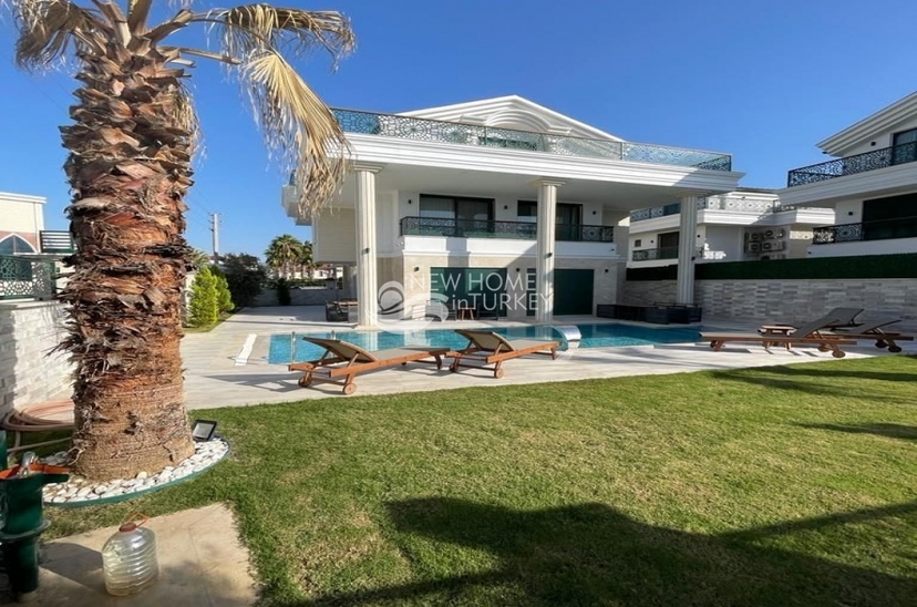 Luksuriøs 6+1 Fjellutsikt Villa i Calis Beach, Fethiye