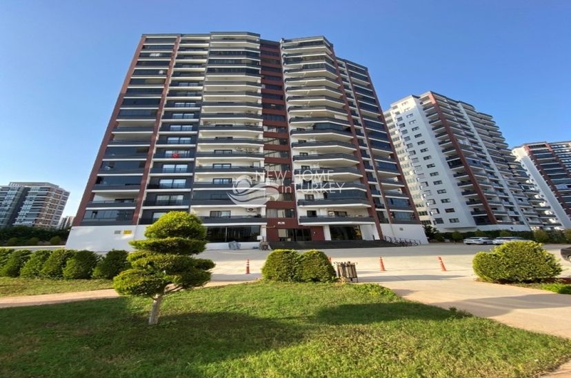Move-in luxury apartments in the center of Mersin