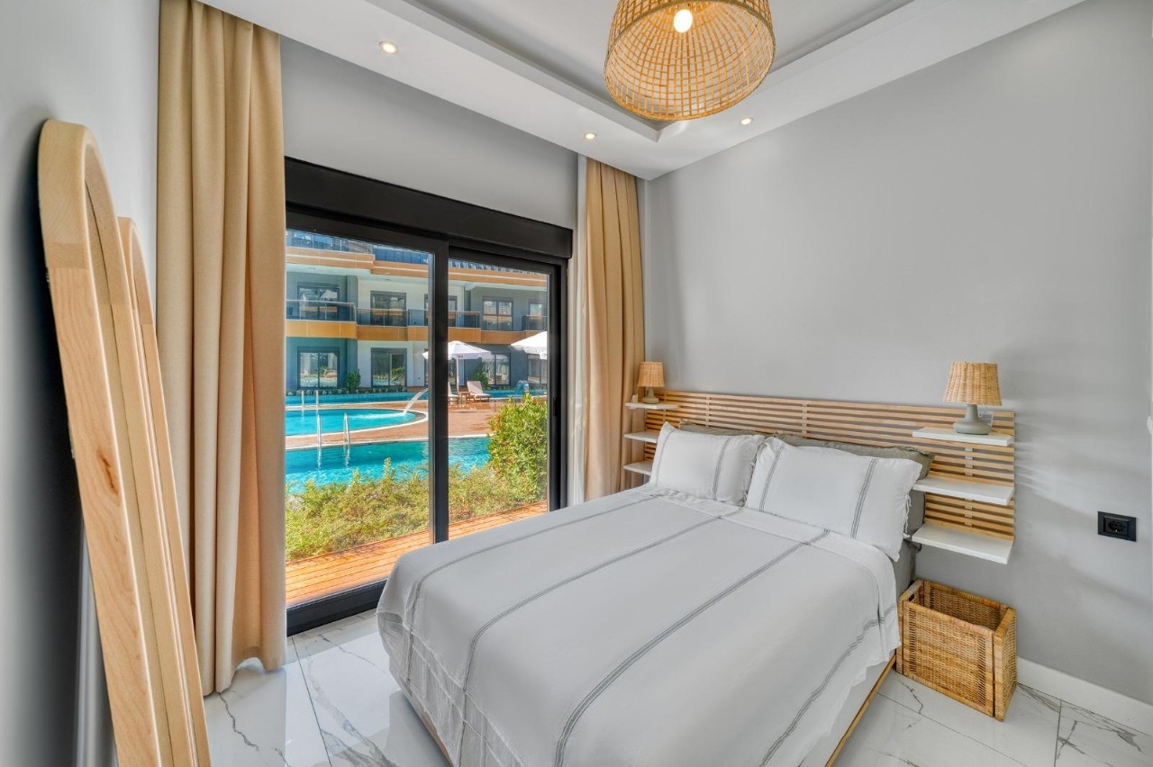 Lyxig 1+1 lägenhet med slott- och bergsutsikt i Avsallar, Alanya