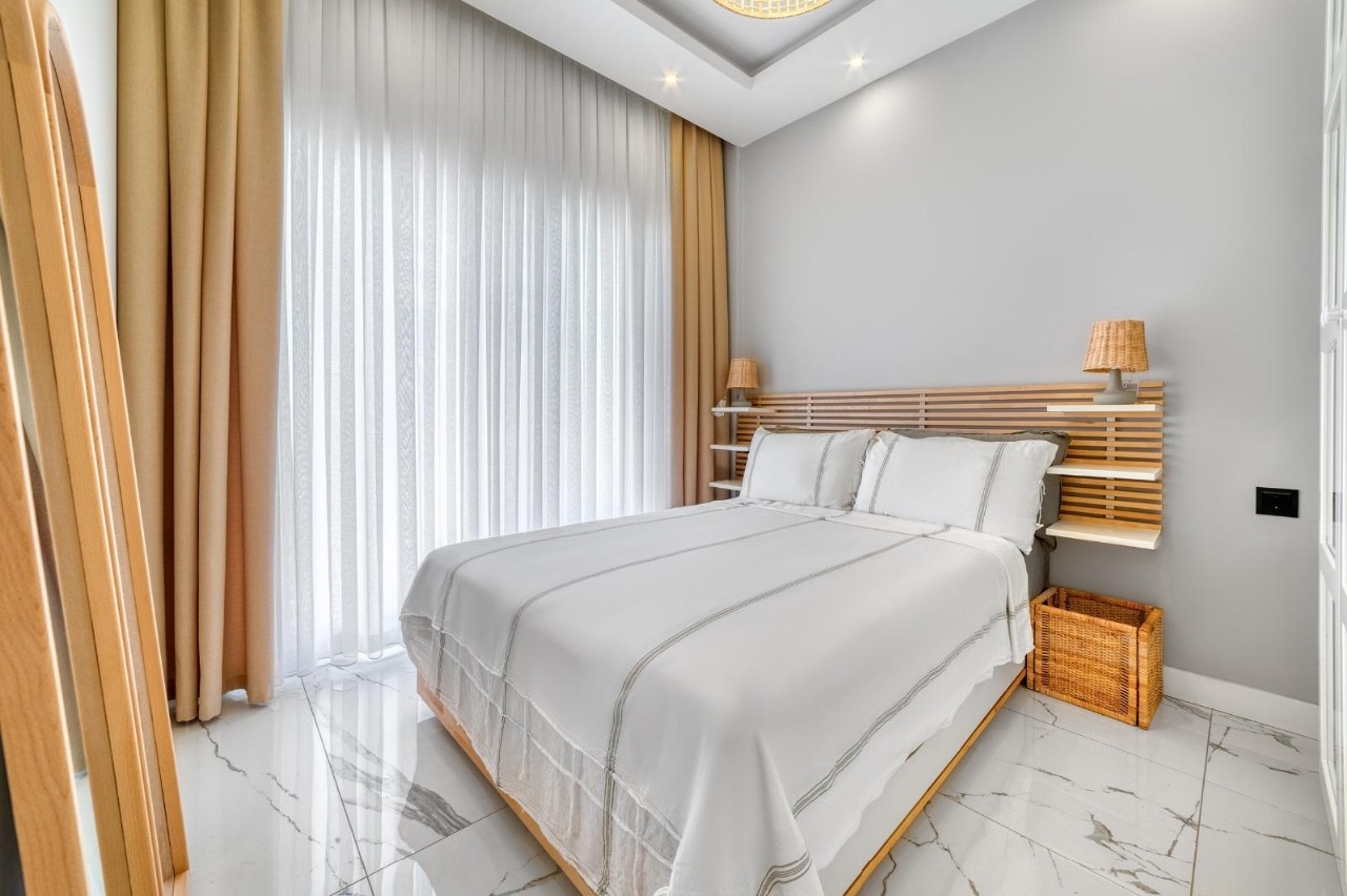 Lyxig 1+1 lägenhet med slott- och bergsutsikt i Avsallar, Alanya