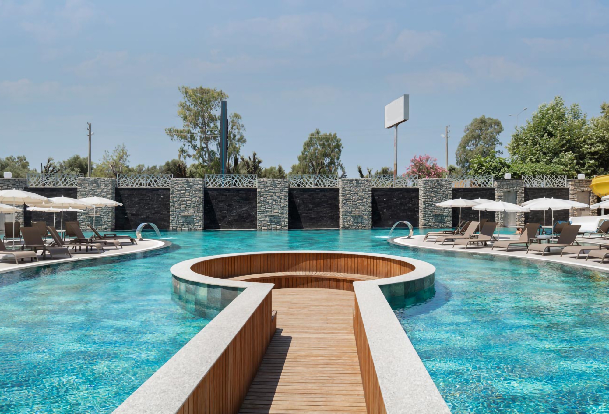Luxury 2+1 Apartment with Stunning Views in Kargicak, Alanya