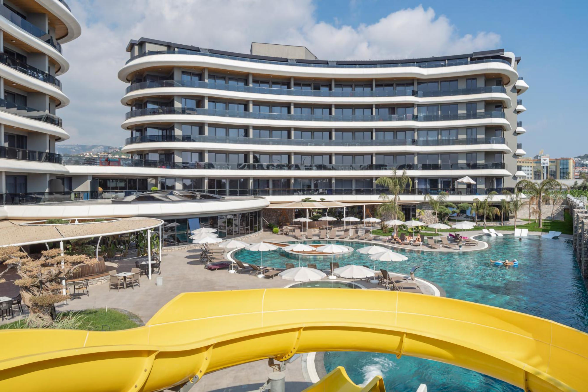 Luxury 2+1 Apartment with Stunning Views in Kargicak, Alanya