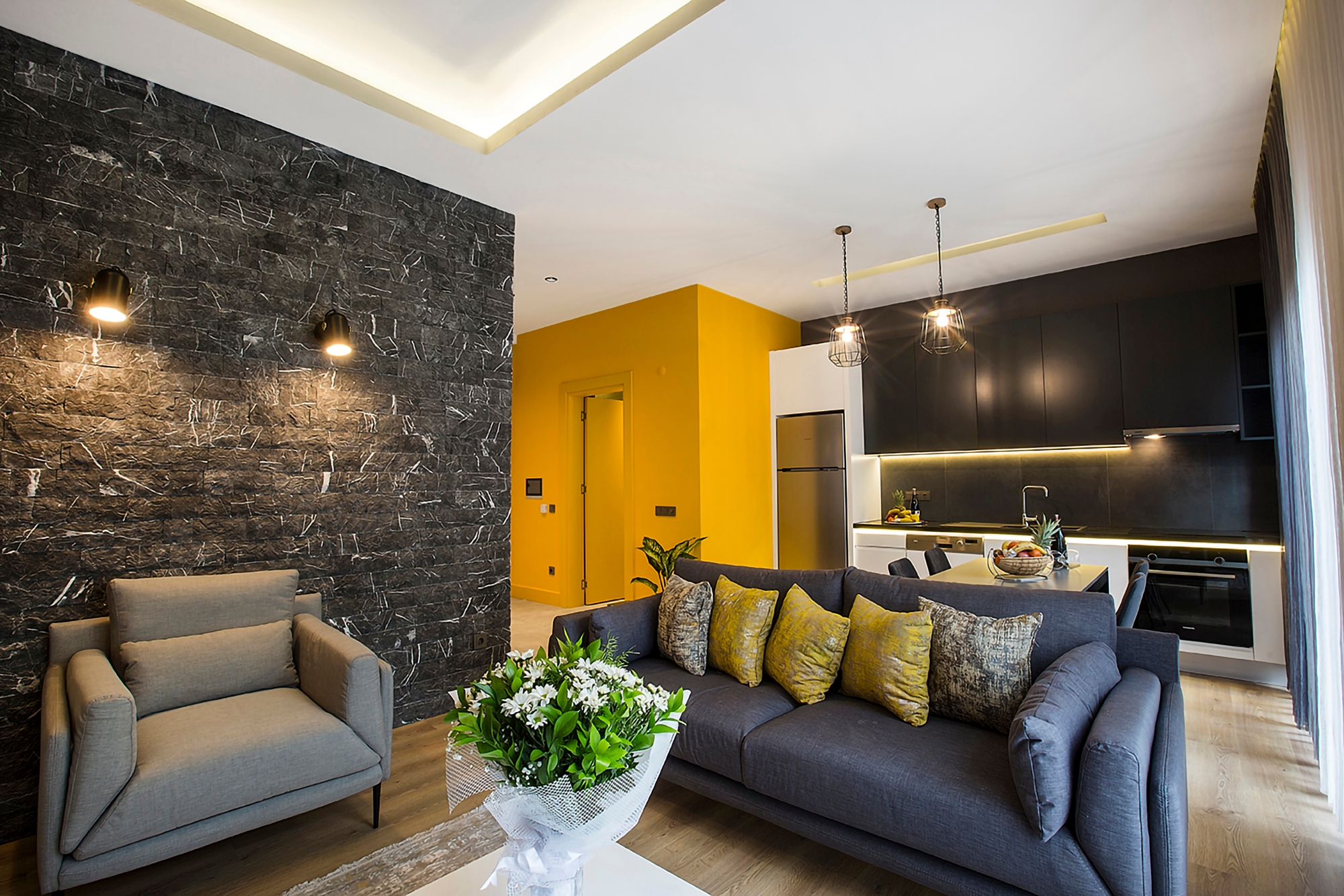 Luksus 2+1 Lejlighed med Hav, Slot og Bjergudsigt i Alanya Center