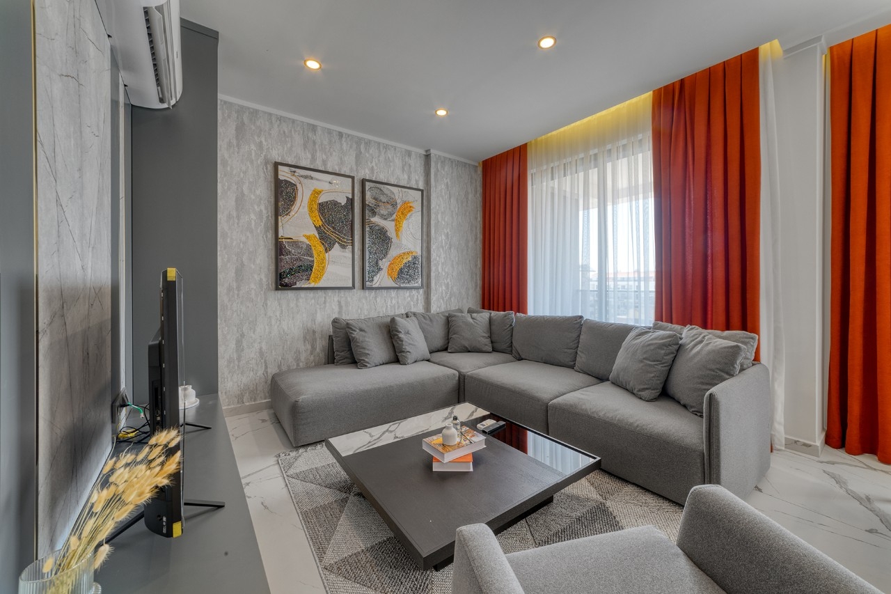 Luxury 1+1 Apartment with Sea and Mountain Views in Avsallar