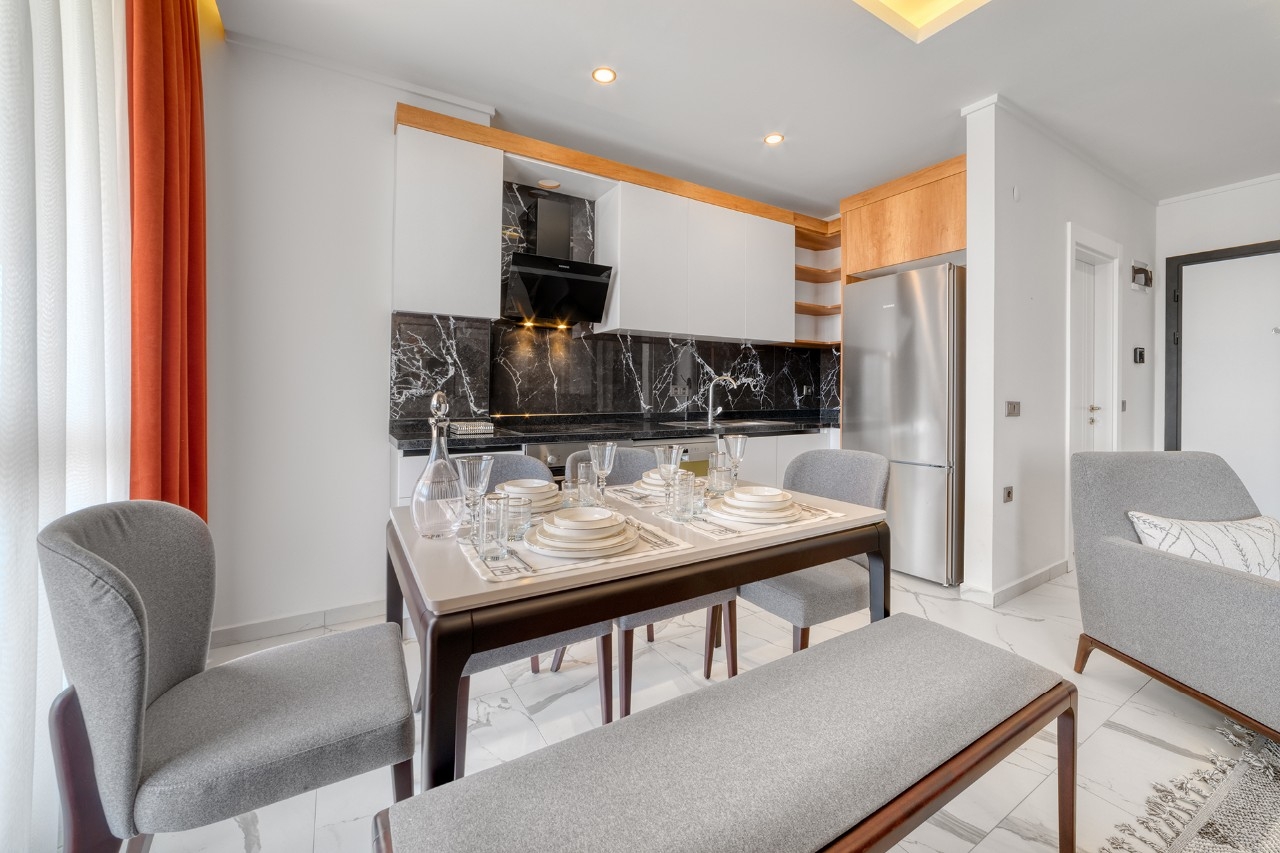 Luxury 1+1 Apartment with Sea and Mountain Views in Avsallar