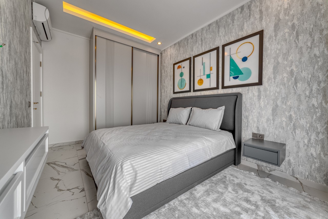 Luxury 1+1 Apartment with Sea and Mountain Views in Avsallar