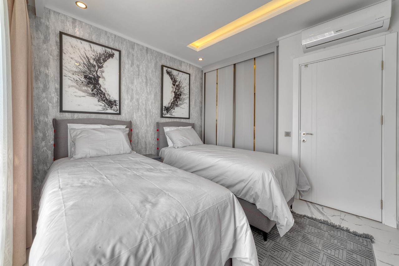 Luxury 1+1 Apartment with Sea and Mountain Views in Avsallar