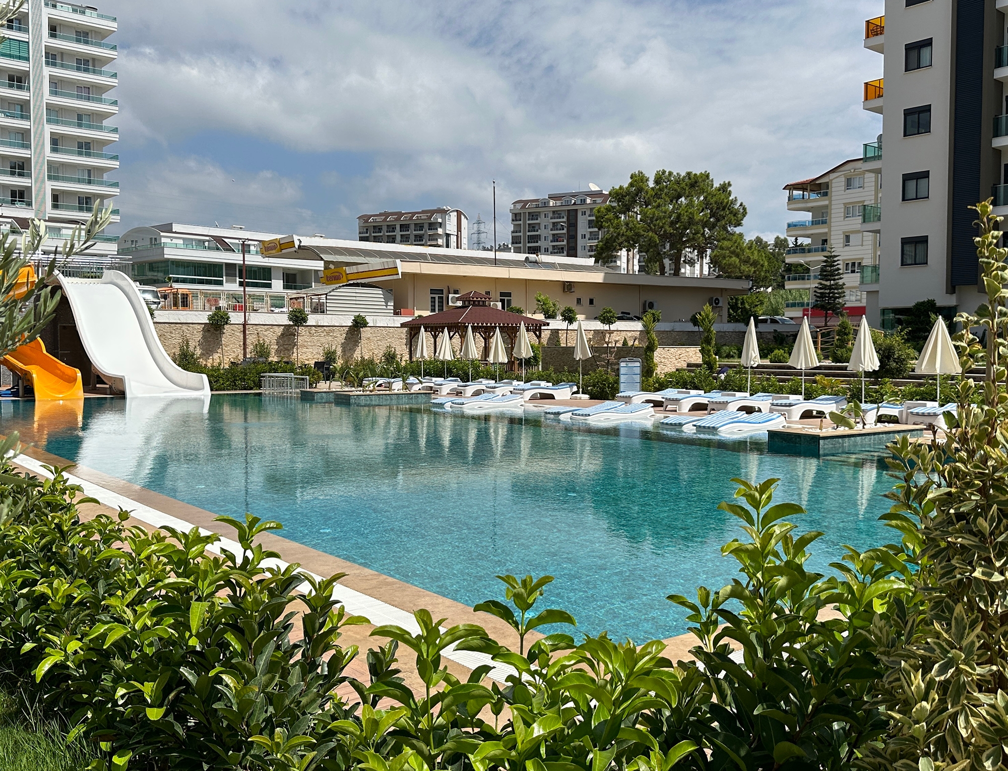 Luxuriöse 1+1 Wohnung mit Meerblick in Avsallar, Alanya