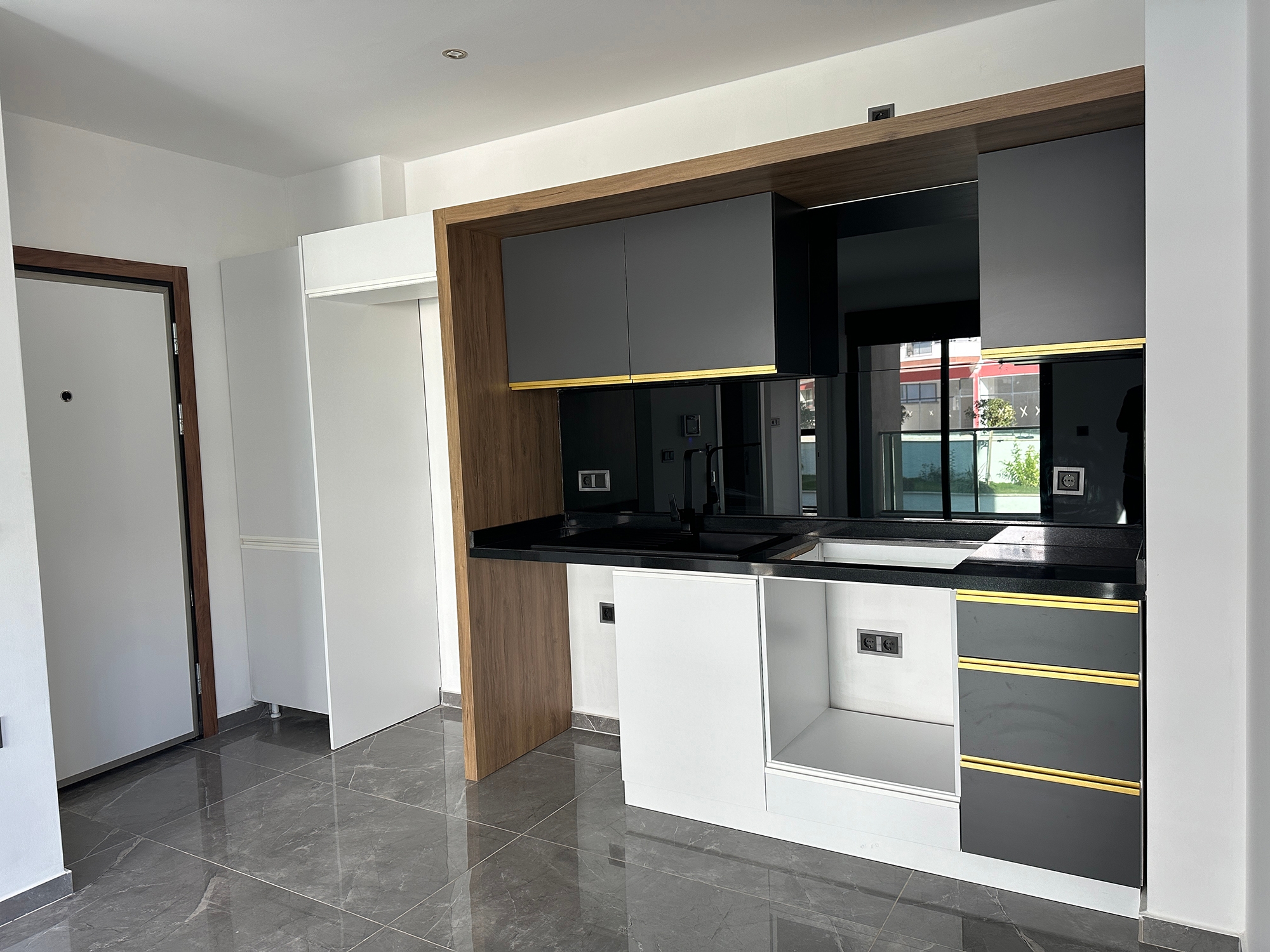 Luxuriöse 1+1 Wohnung mit Meerblick in Avsallar, Alanya