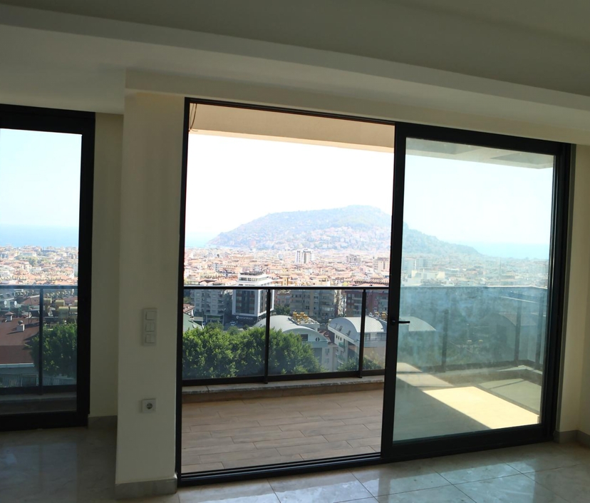 Luxuriöses 4+1 Apartment mit atemberaubendem Blick in Alanya-Hasbahce