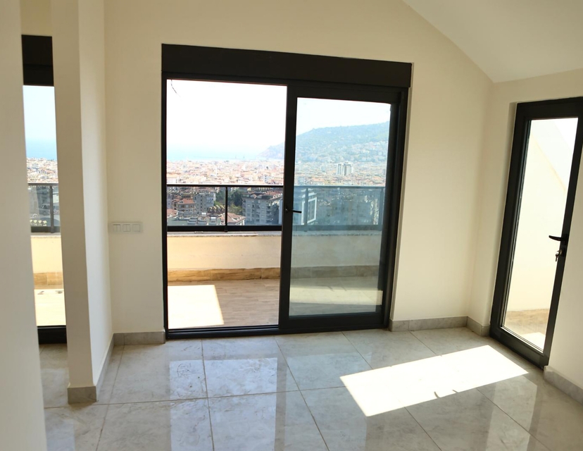 Luxuriöses 4+1 Apartment mit atemberaubendem Blick in Alanya-Hasbahce