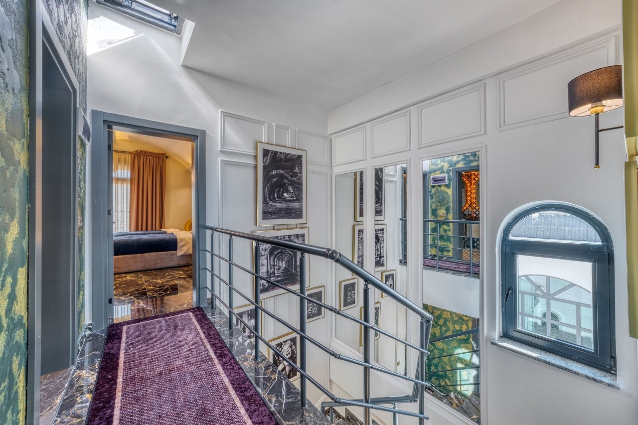 Luksuriøs 5+1 Villa med Fantastisk Udsigt i Kargicak, Alanya
