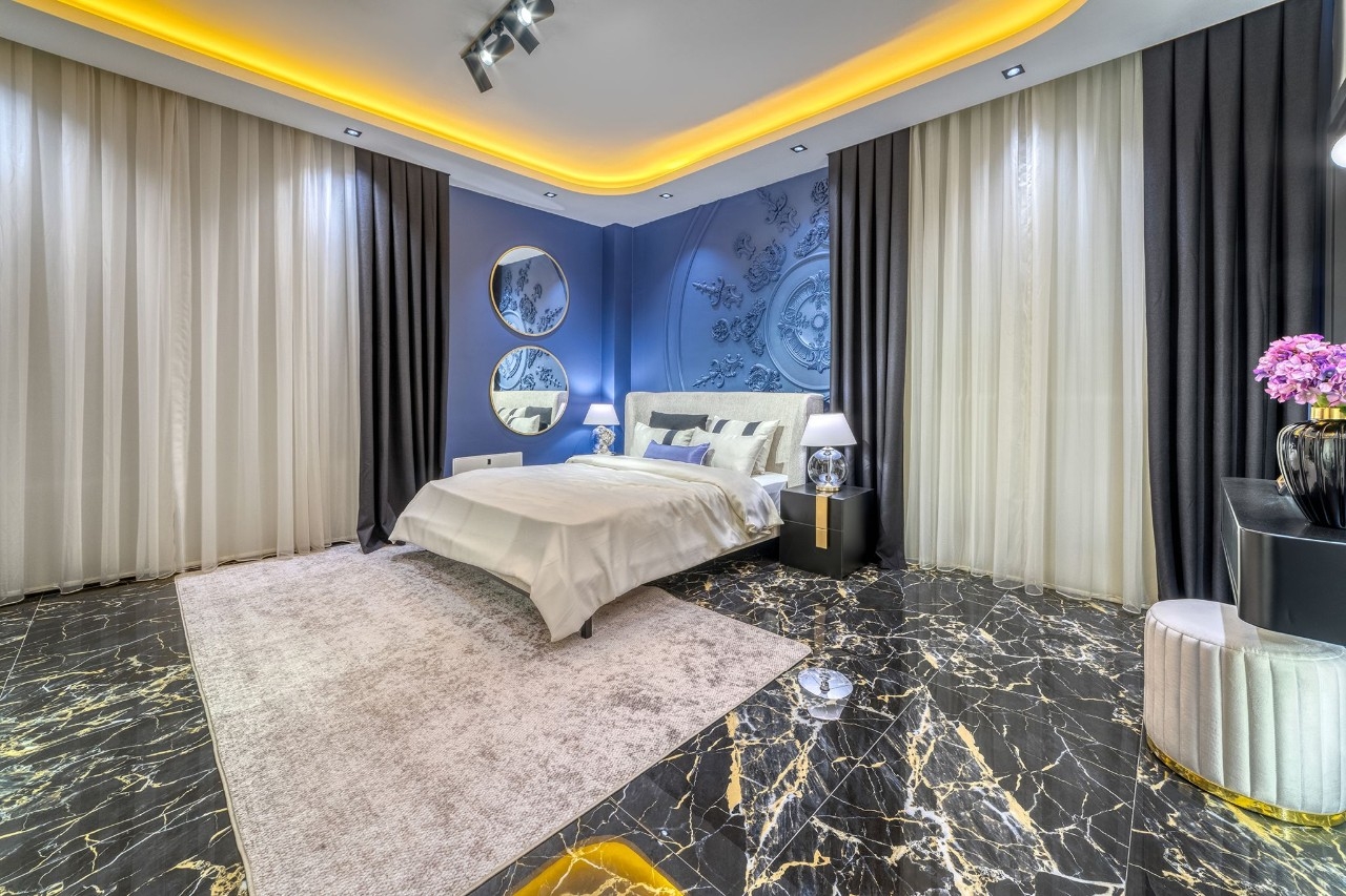 Luksuriøs 5+1 Villa med Fantastisk Udsigt i Kargicak, Alanya