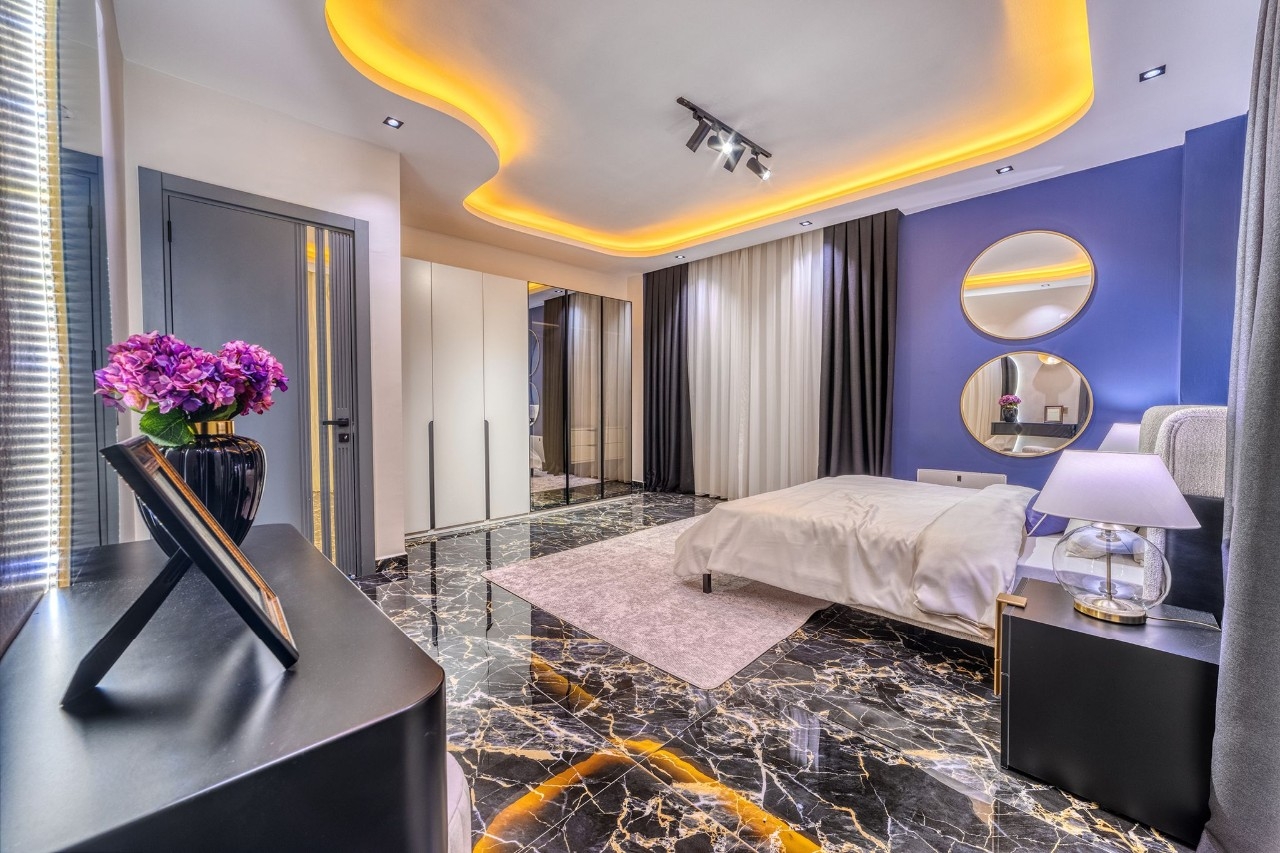 Luksuriøs 5+1 Villa med Fantastisk Udsigt i Kargicak, Alanya