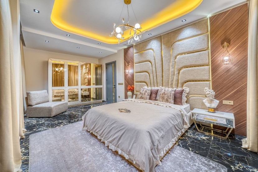 Luksuriøs 5+1 Villa med Fantastisk Udsigt i Kargicak, Alanya
