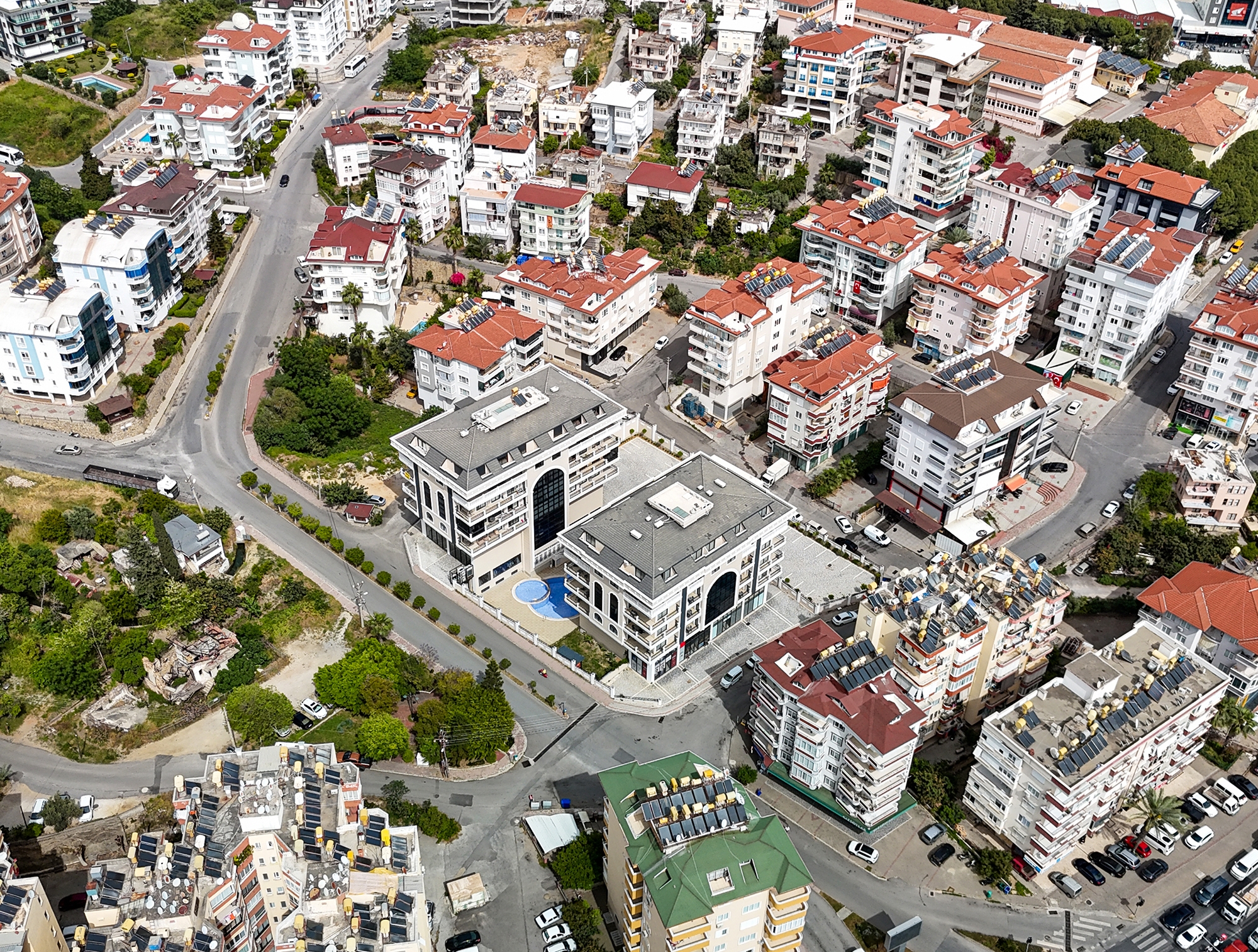 Luxuriöse 3+1 Wohnung mit Bergblick im Zentrum von Alanya
