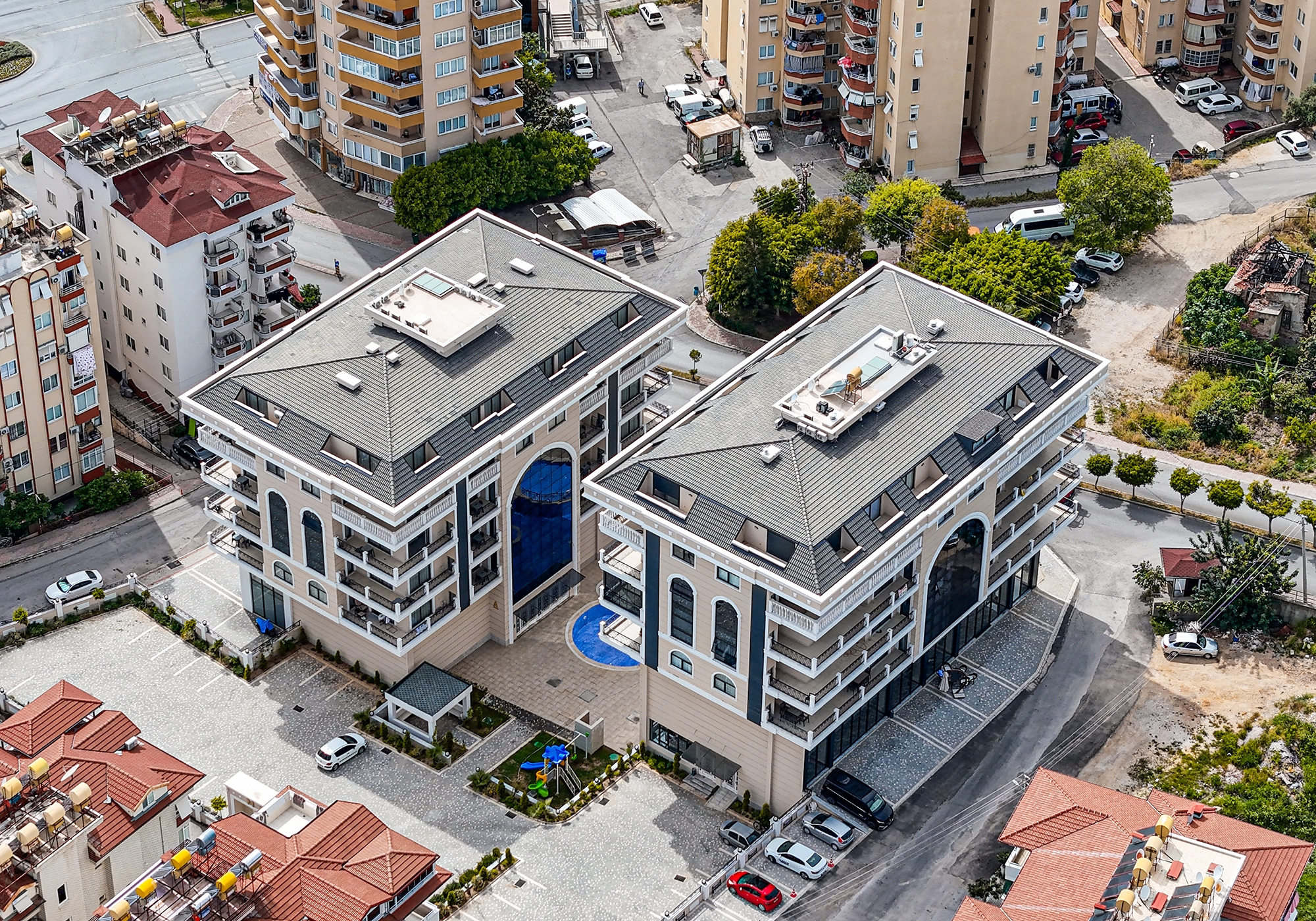 Luxuriöse 3+1 Wohnung mit Bergblick im Zentrum von Alanya
