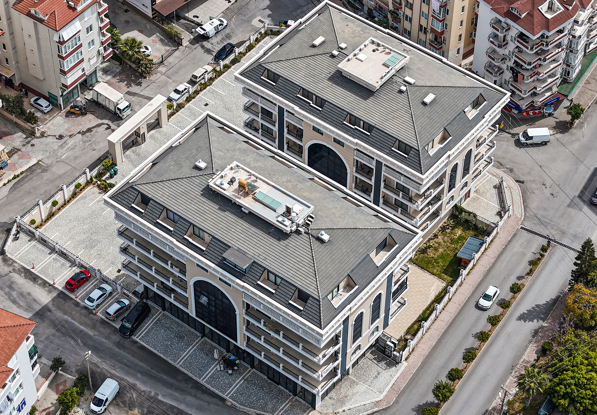 Luxuriöse 3+1 Wohnung mit Bergblick im Zentrum von Alanya