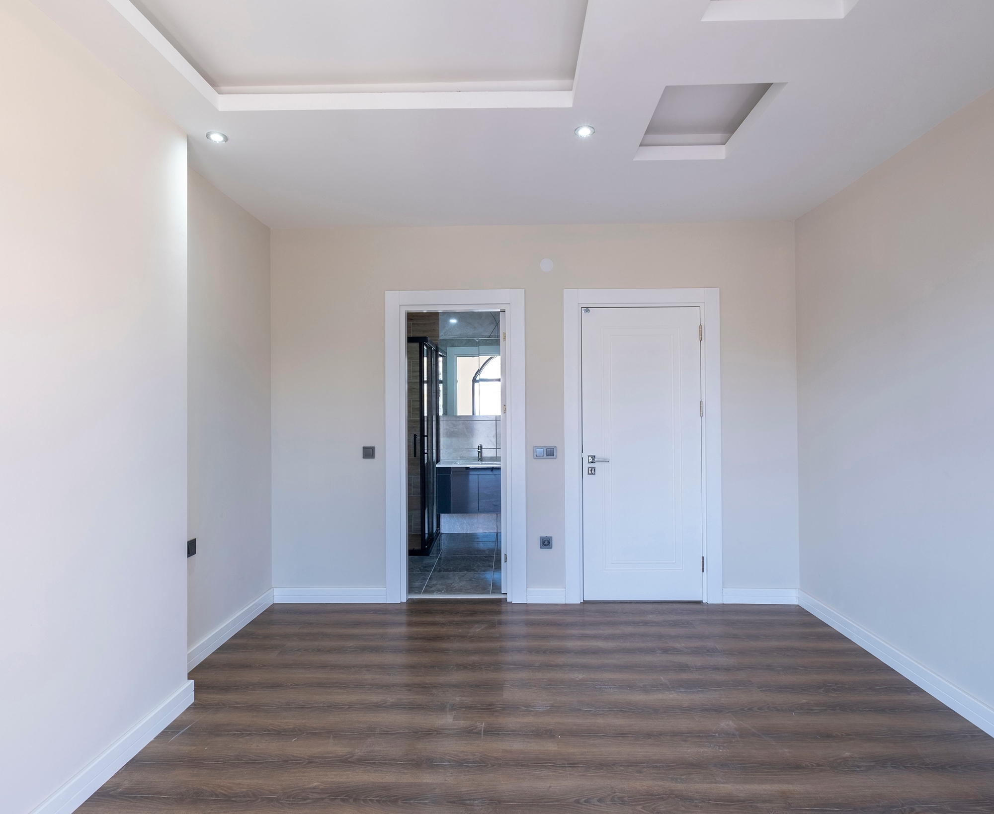 Luxuriöse 3+1 Wohnung mit Bergblick im Zentrum von Alanya