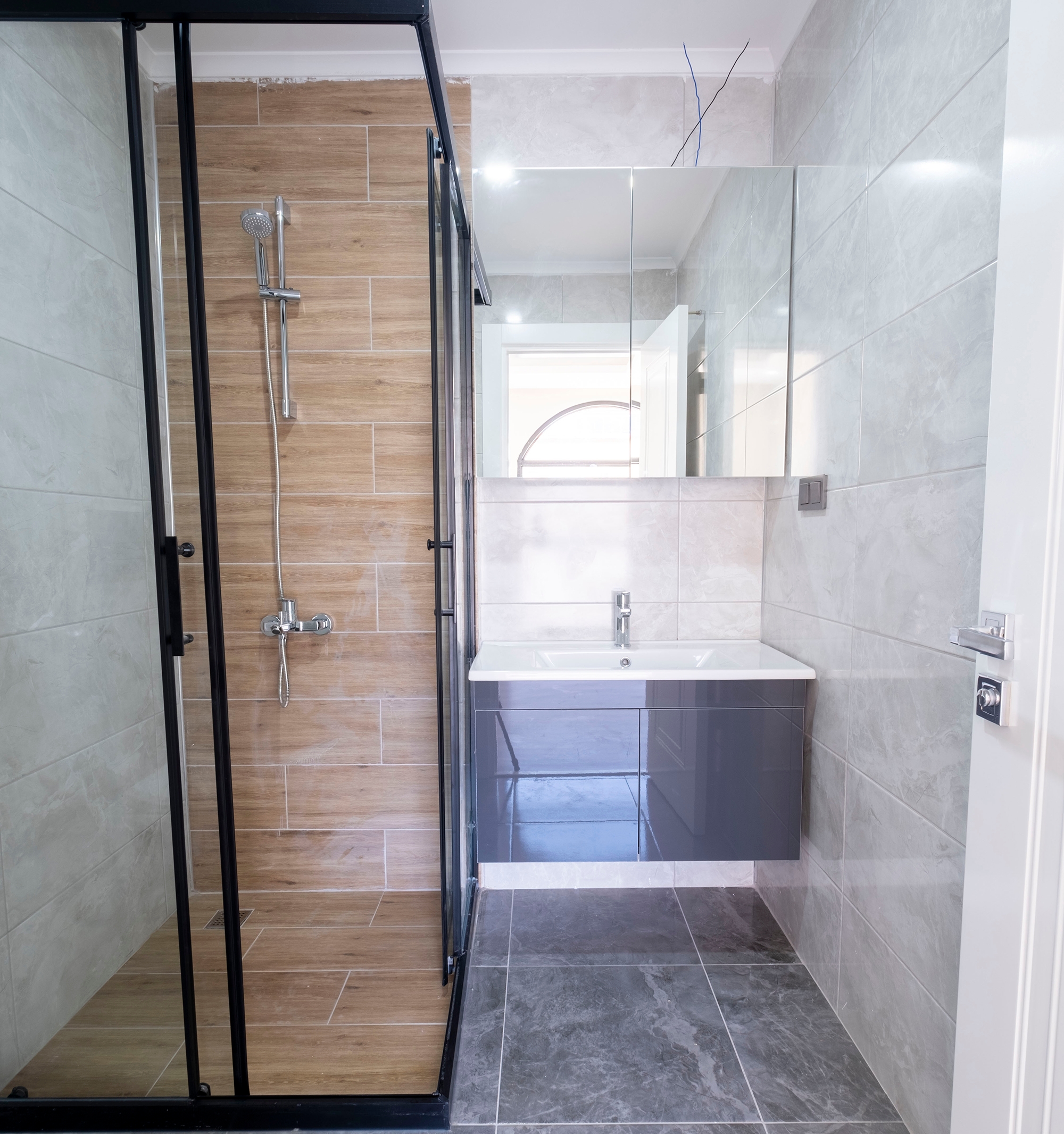 Luxuriöse 3+1 Wohnung mit Bergblick im Zentrum von Alanya