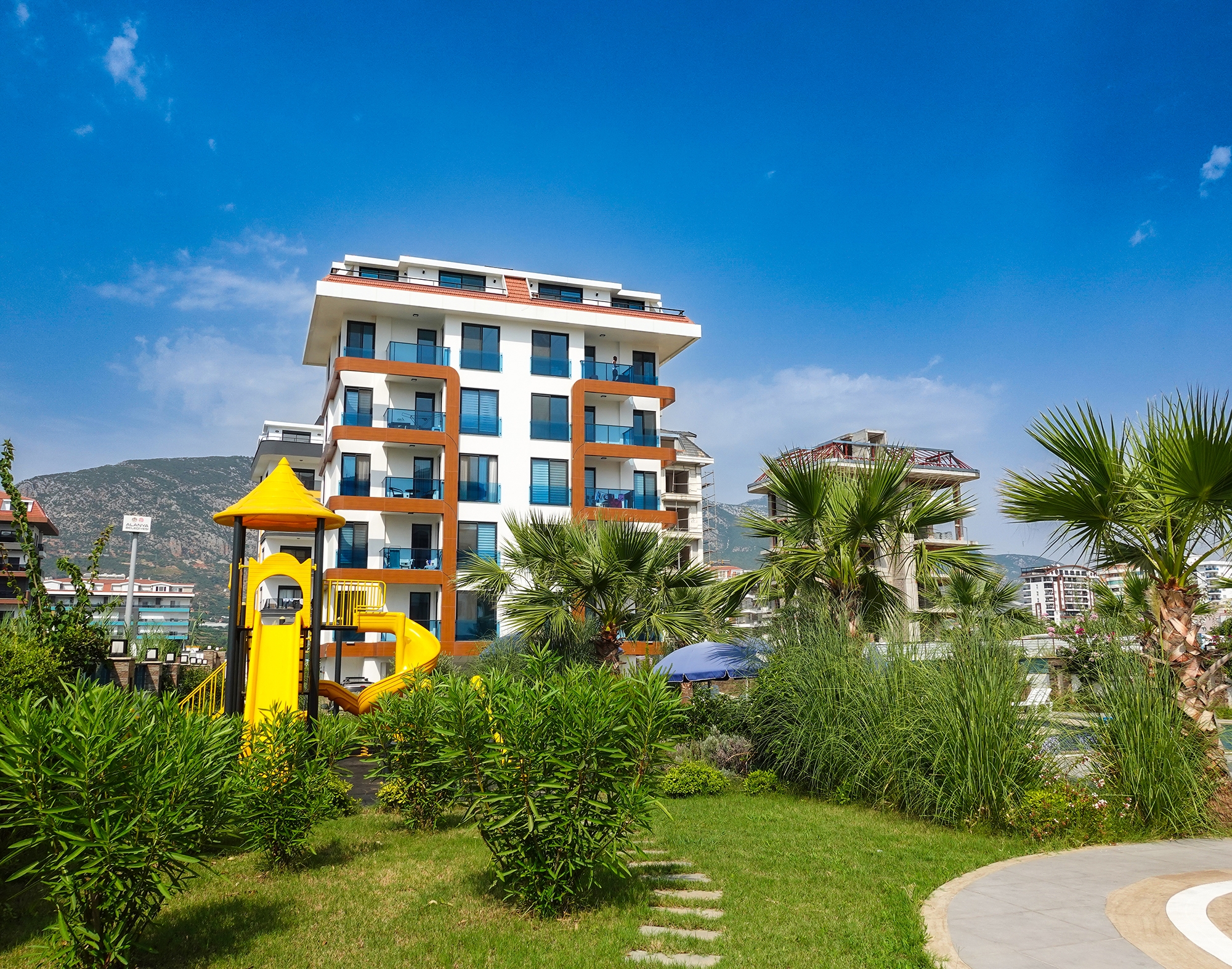 Ylellinen 2+1 huoneisto meri- ja vuorinäköalalla, Alanya - Kestel