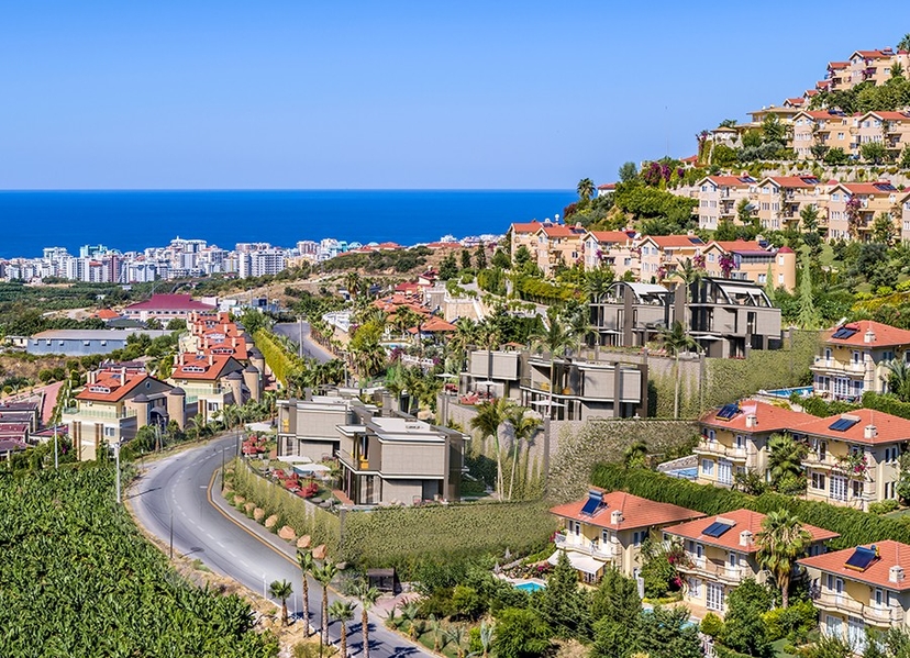 Ylellinen 3+1 Villa meri- ja vuorinäköaloilla, Alanya-Kargicak
