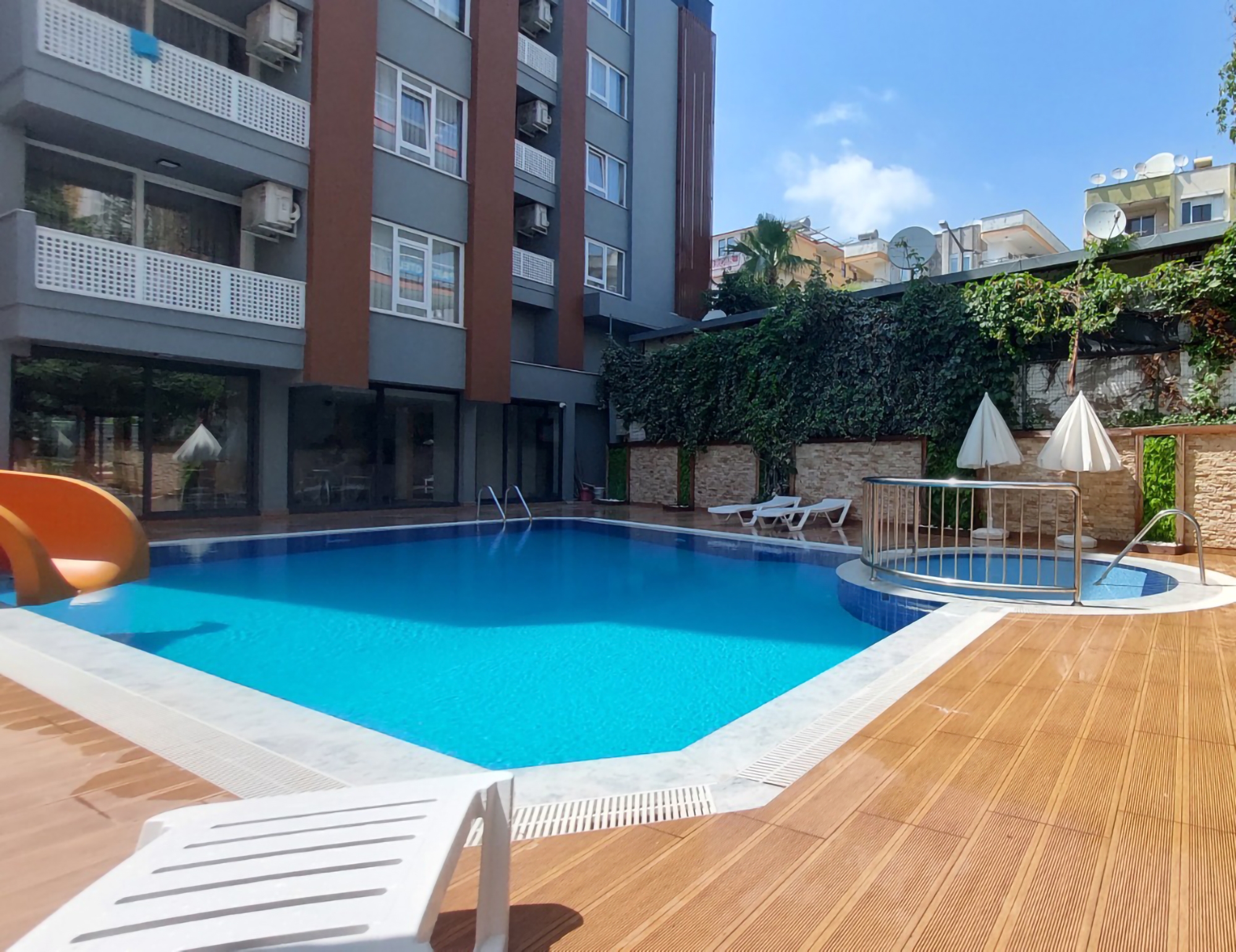 Modernes 1+1 Apartment mit Bergblick, Alanya Zentrum