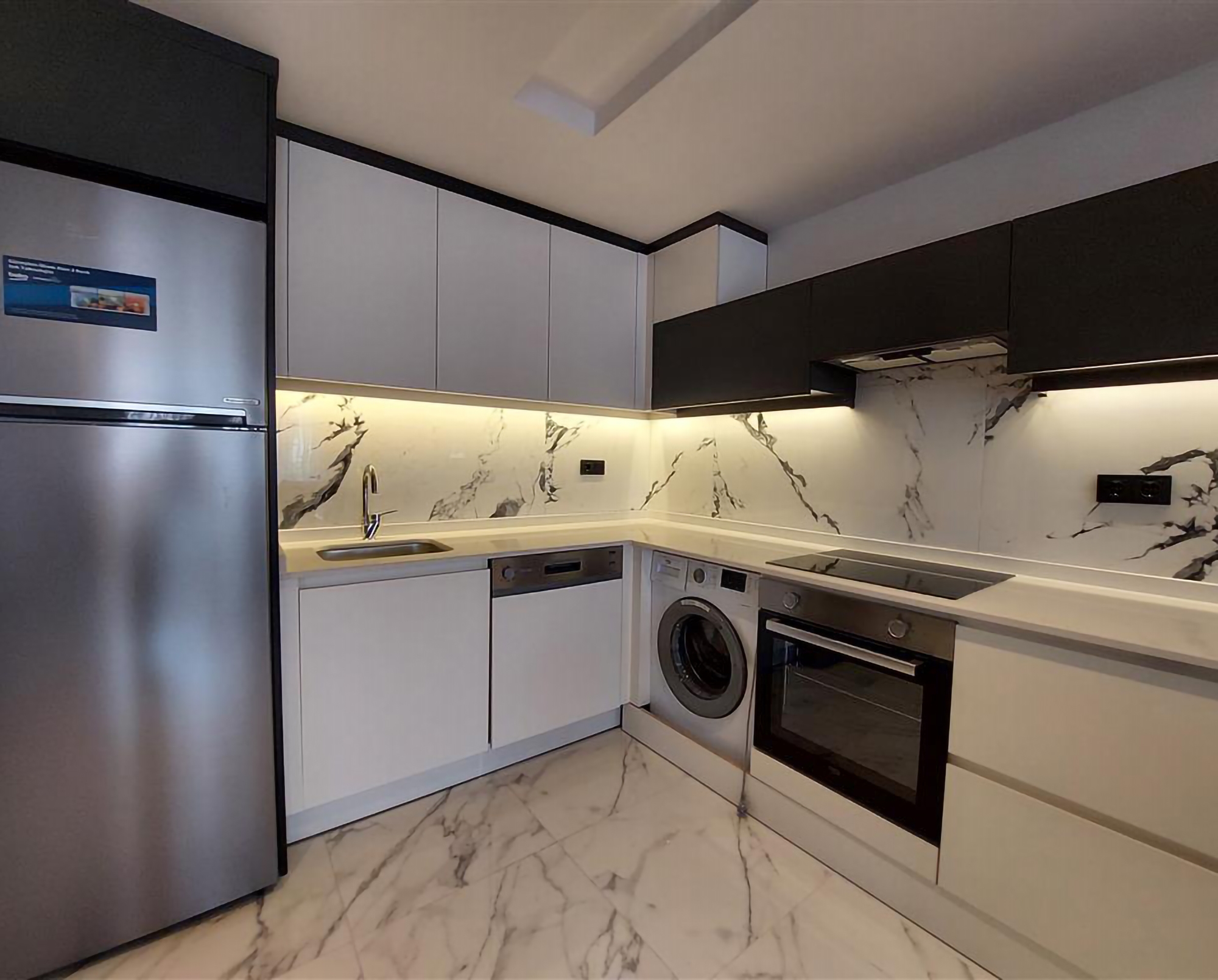 Modernes 1+1 Apartment mit Bergblick, Alanya Zentrum