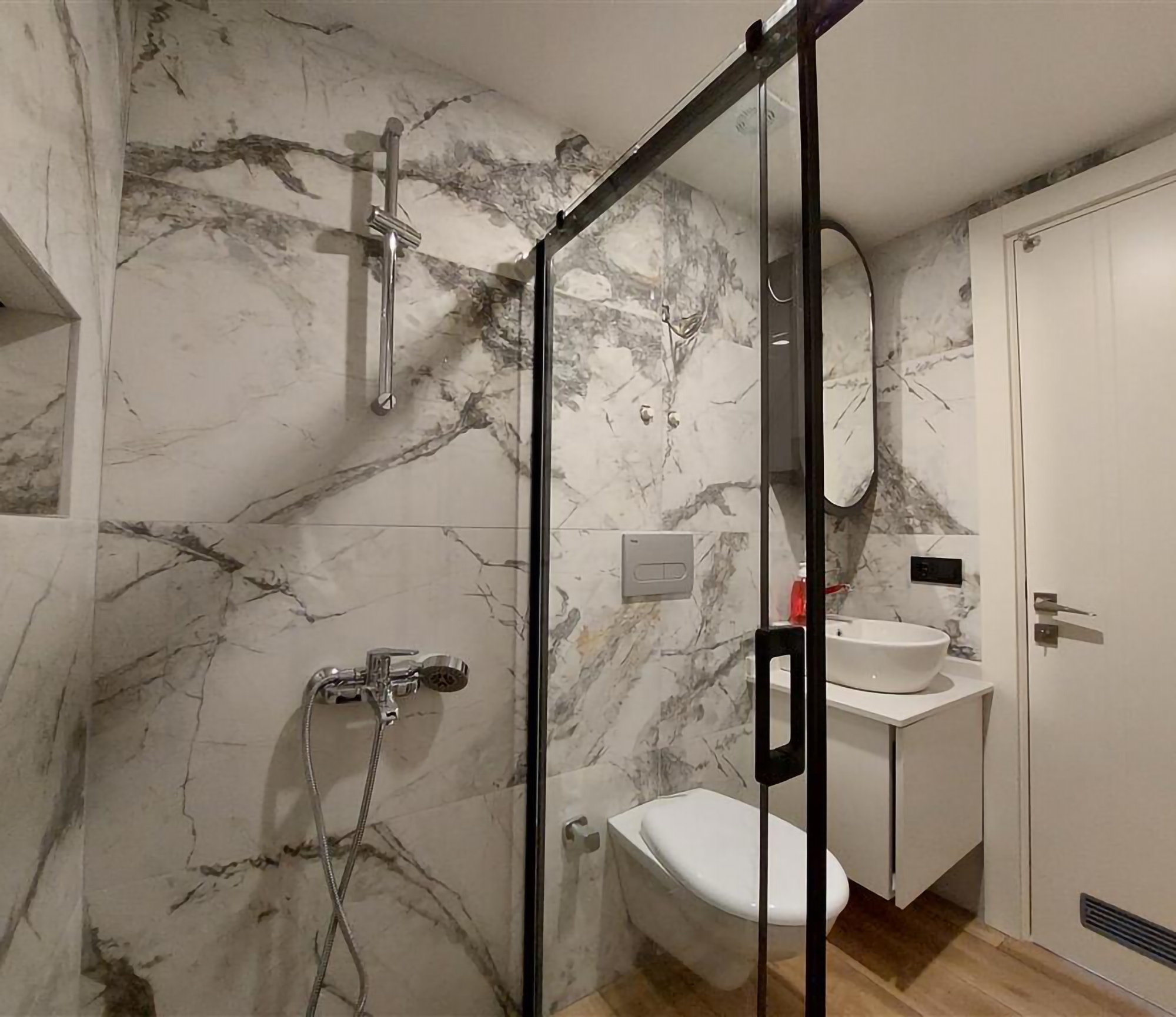 Modernes 1+1 Apartment mit Bergblick, Alanya Zentrum