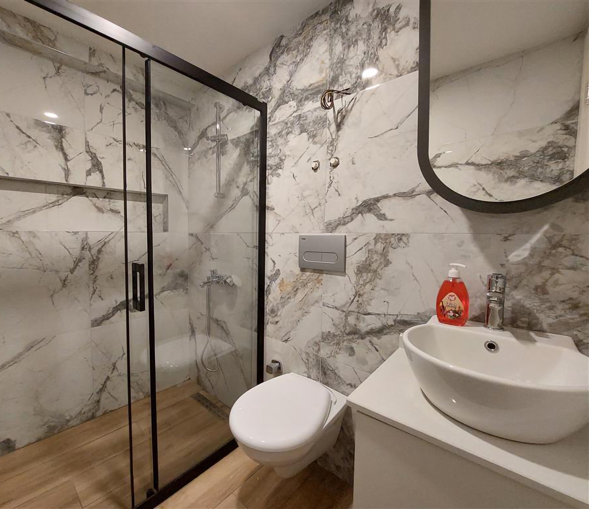 Modernes 1+1 Apartment mit Bergblick, Alanya Zentrum